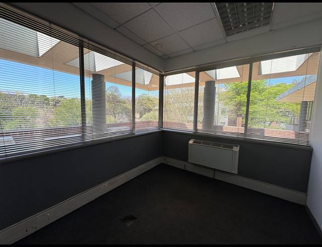313M² OFFICE TO LET IN WOODMEAD